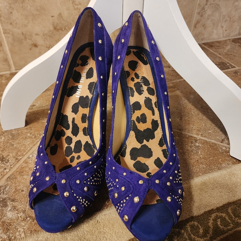 Purple with stones 💜 heels 👠